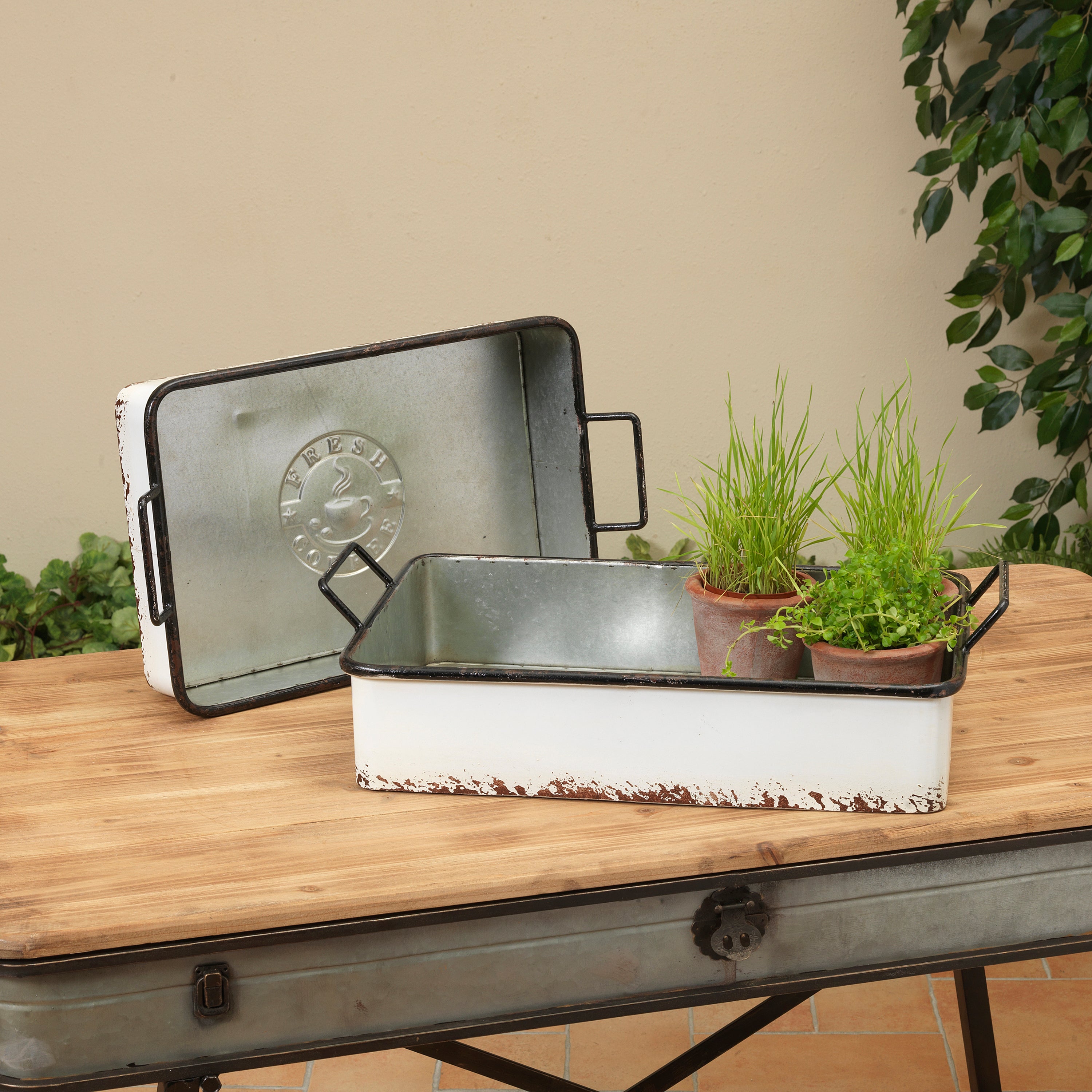 Set of 2 Farmhouse Nesting Metal Trays
